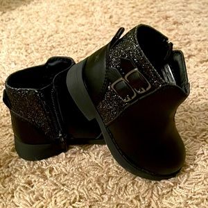OshKosh boots with sparkle!